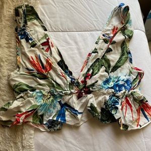 Floral crop top excellent condition